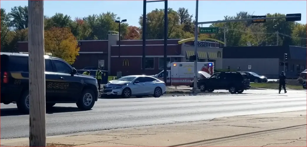 Noon hour collision Sunday, in north Beatrice