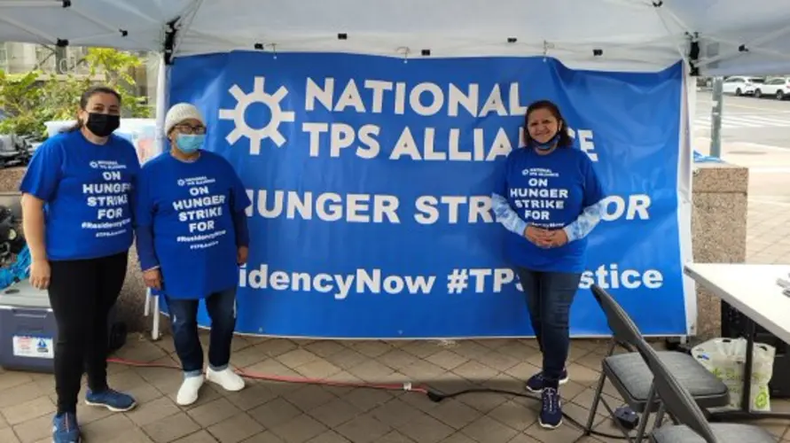 Inmigrantes en huelga de hambre alzan la voz en Washington