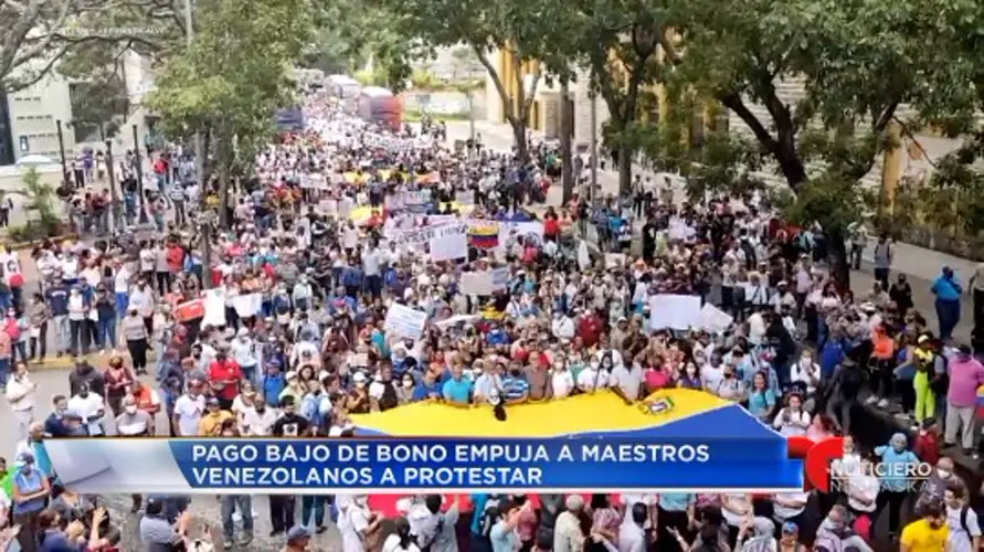 Pago bajo de bono empuja a maestros venezolanos a protestar