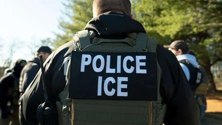 ICE detiene a 475 inmigrantes indocumentados en una redada masiva en planta de Hyundai en Georgia. La mayoría son coreanos