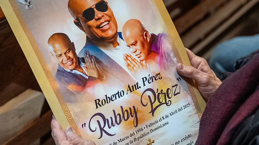 Quién era Rubby Pérez, el merenguero durante cuya presentación se derrumbó el techo de una discoteca de República Dominicana
