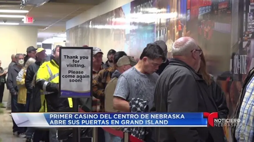 Primer casino del Centro de Nebraska abre sus puertas
