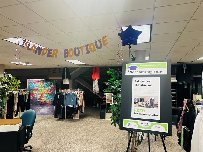 'Islander Boutique' ofrece ropa gratis para futuros profesionales