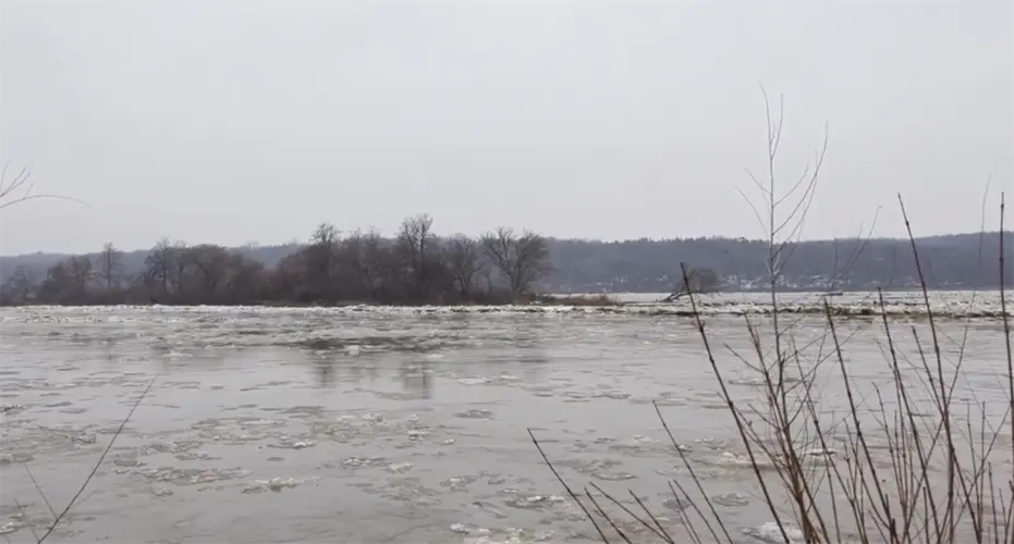 Avisos de inundaciones en varios condados a causa de atascos de hielo