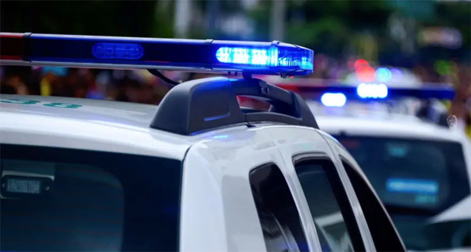 Buscan a dos sospechosos por robo armado a banco de Bellevue
