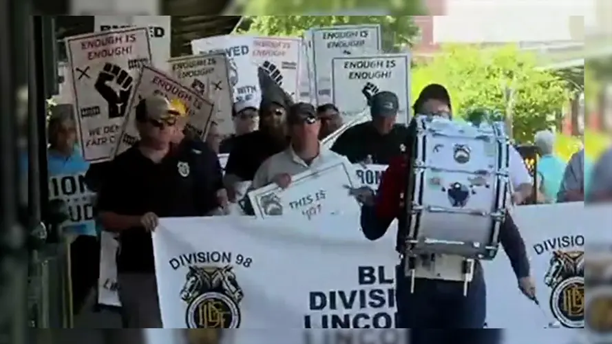 Trabajadores ferroviarios protestan en Lincoln el domingo
