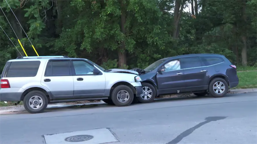 Dos personas fueron hospitalizadas tras un accidente en Midtown Omaha