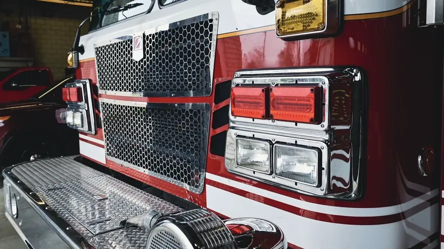 Muere mujer de la tercera edad rescatada de incendio en el norte de Omaha