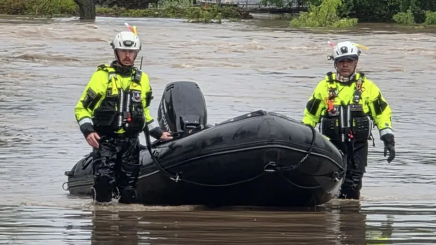 Equipo de rescate de Nebraska se desplaza a Texas para apoyar en labores tras inundaciones mortales