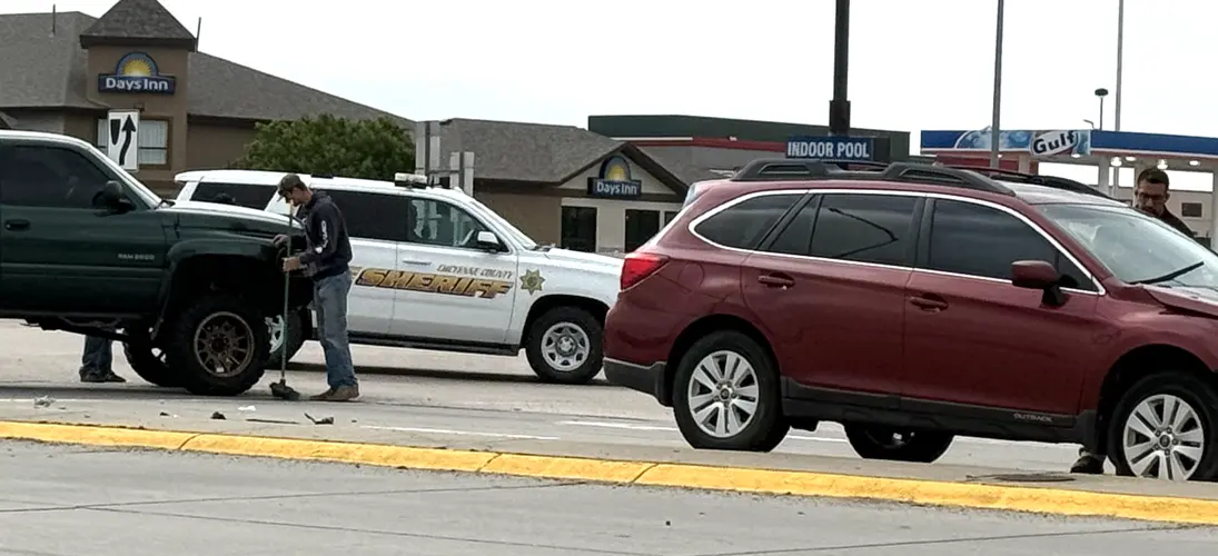 Two vehicles collide at 17J Link, Old Post Road