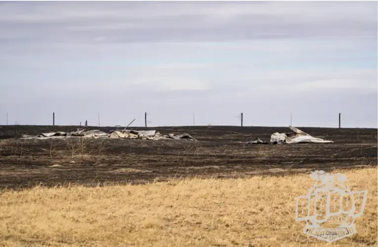 El incendio Morrill está contenido en un 98%, mientras las autoridades advierten sobre un calor histórico y un peligro extremo de incendios