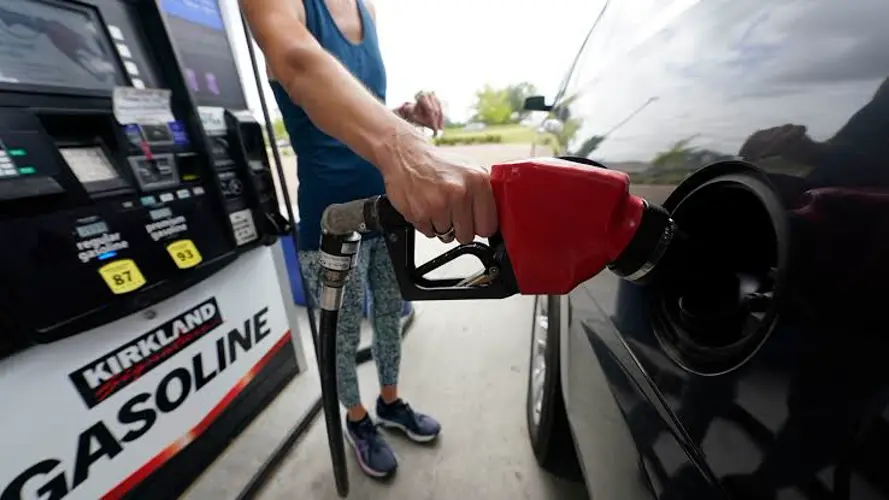 Aumenta el precio de la gasolina tras nuevos enfrentamientos entre EE.UU. e Irán