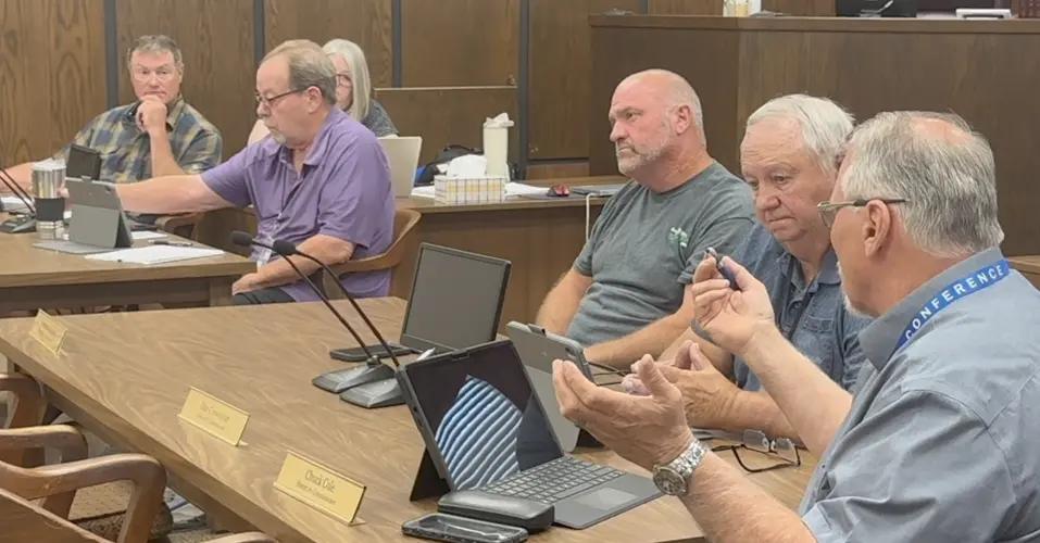 County passes moratorium on private power
