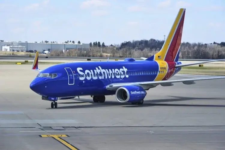 Southwest Airlines sube tarifas de equipaje por aumento en costos de combustible