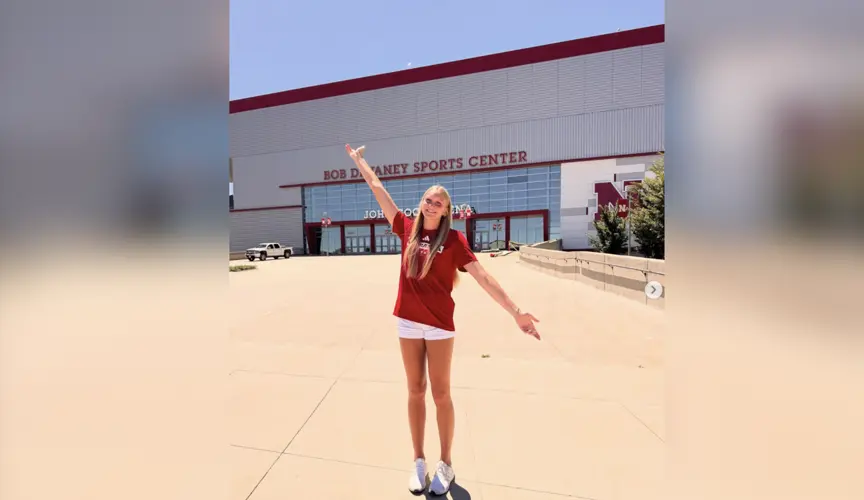 Milford volleyball star Shayla Rautenberg commits to Nebraska
