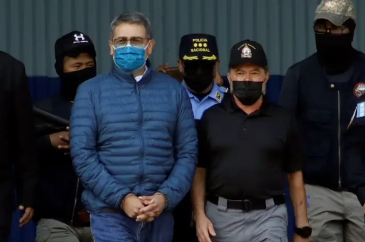 Anulan condena por narcotráfico contra expresidente hondureño Juan Orlando Hernández