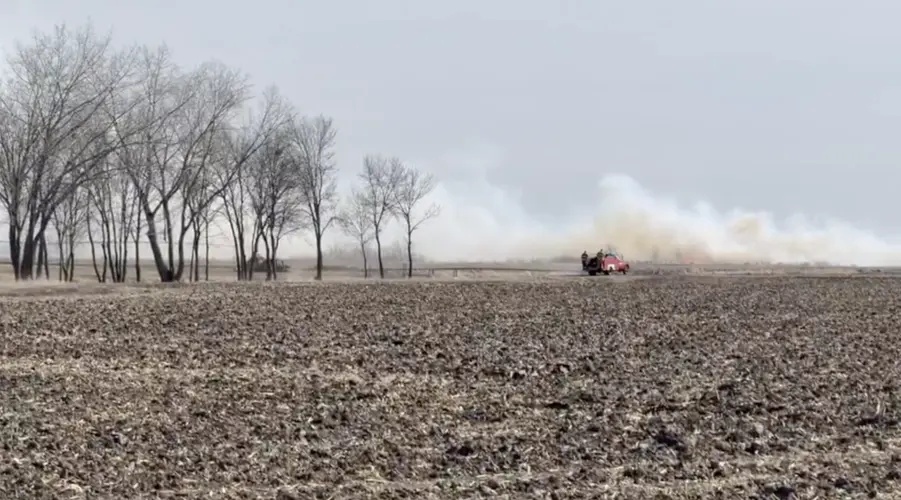 Grass fire burns one acre in Hall County amid Red Flag Warning