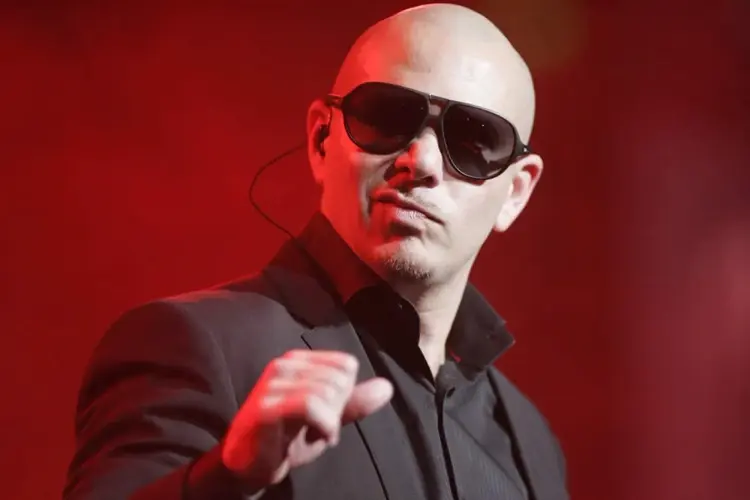 Pitbull convierte hasta su nuevo disco en negocio: se llamará “Pitcoin”
