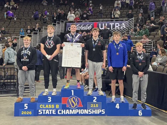 Coy Childers, Daylon Adams claim gold at Nebraska high school state wrestling