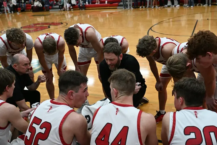 Lewis steps down as Sidney boys basketball coach after 10 seasons