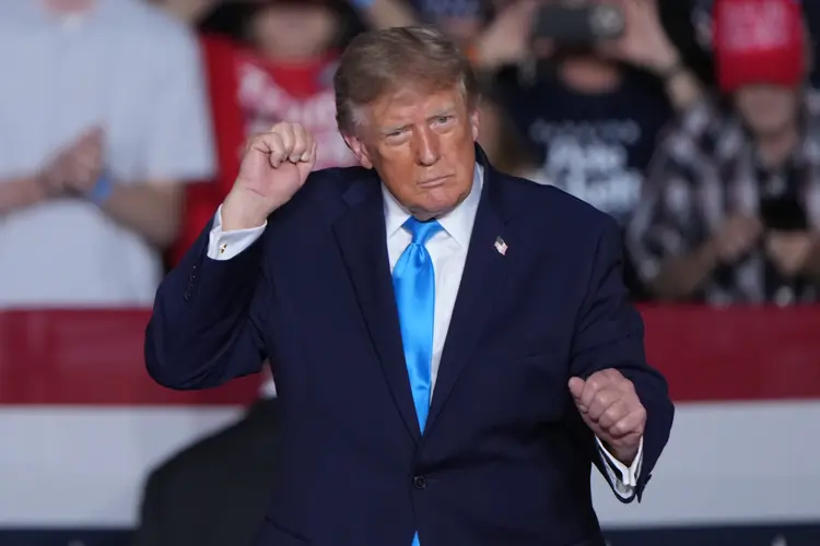 Trump to hold midterm rally in Sioux City next week