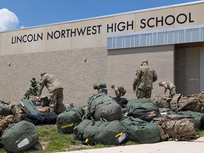 Regresan a Nebraska soldados de la Guardia Nacional tras misión en Washington D.C.