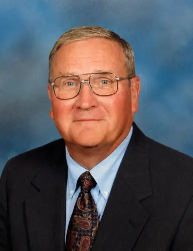 Arnold Beckman, 90, Nebr. City