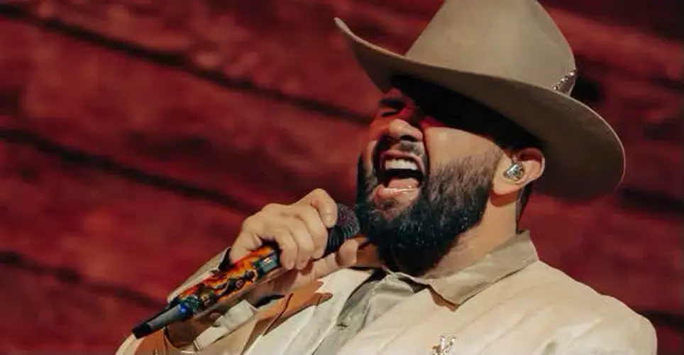 Fans de Carín León reclaman gastos tras cancelación de concierto en Las Vegas