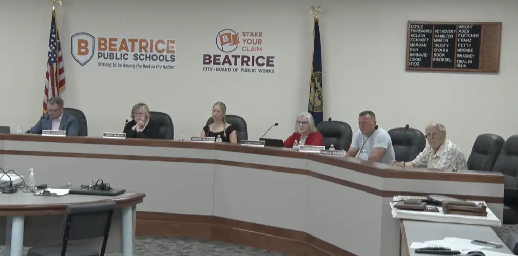 Beatrice School Board approves contracts for middle school principals
