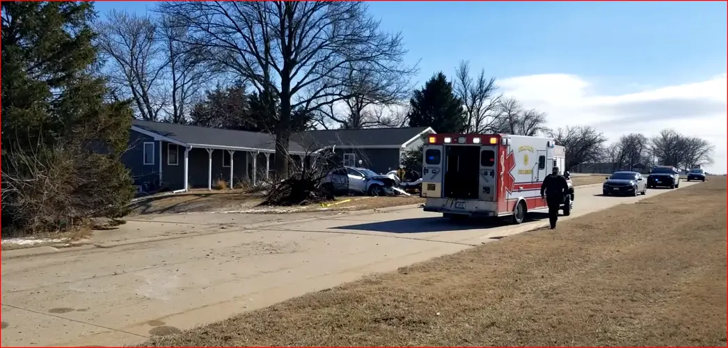 Male driver dead, following crash off U.S. 77 in north Beatrice