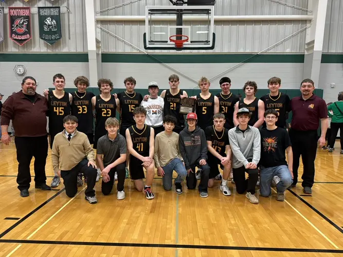 Falls City Sacred Heart advances to state with 67-50 win over Leyton