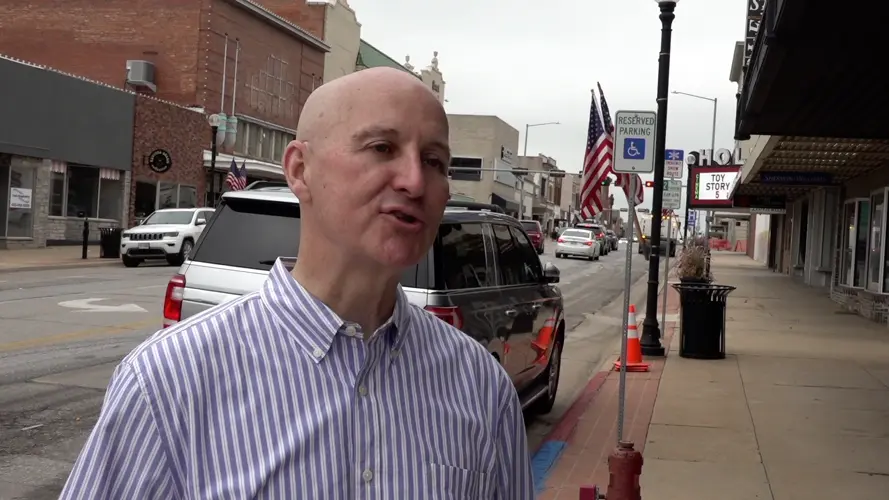 Sen. Ricketts talks parades, Nebraska culture, and legislative goals at 2026 Beatrice Homestead Days Parade