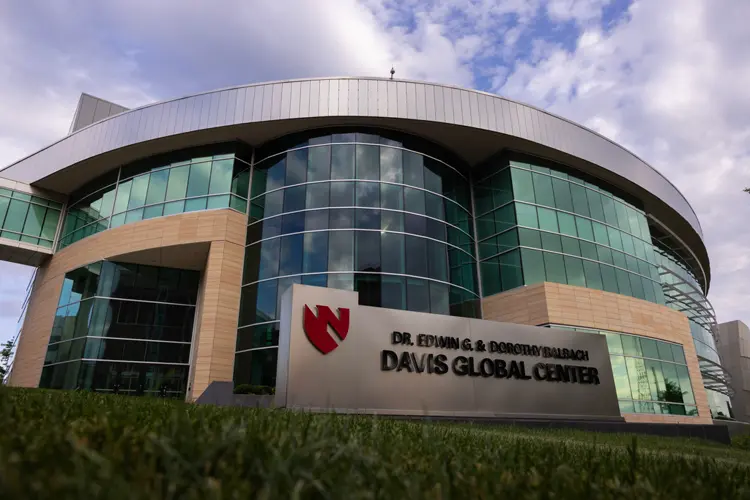 Doctor on ship who helped care for passengers with hantavirus leaves medical isolation unit