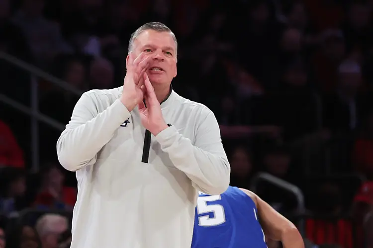 Creighton coach Greg McDermott announces retirement after 16 seasons; Alan Huss will succeed him