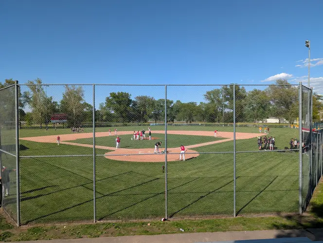 Falls City Falters in Fifth Inning as Auburn Advances