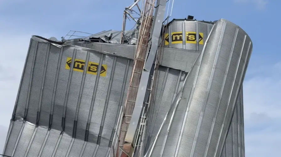 Severe storm damages buildings, grain elevator in Ord
