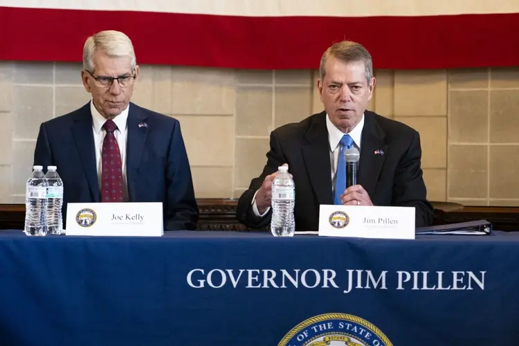 Nebraska’s governor doesn’t carry a state-issued phone. Critics call it an abuse of state disclosure laws.