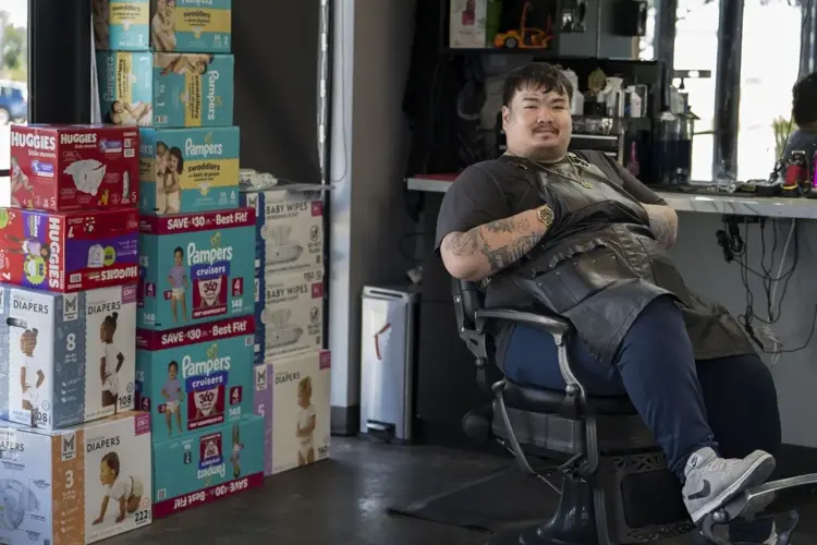 Cuts for a cause: Meet the Lincoln barber trading trims for diapers