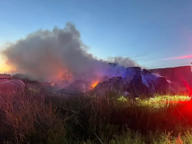 Emergency crews respond to Morrill fire