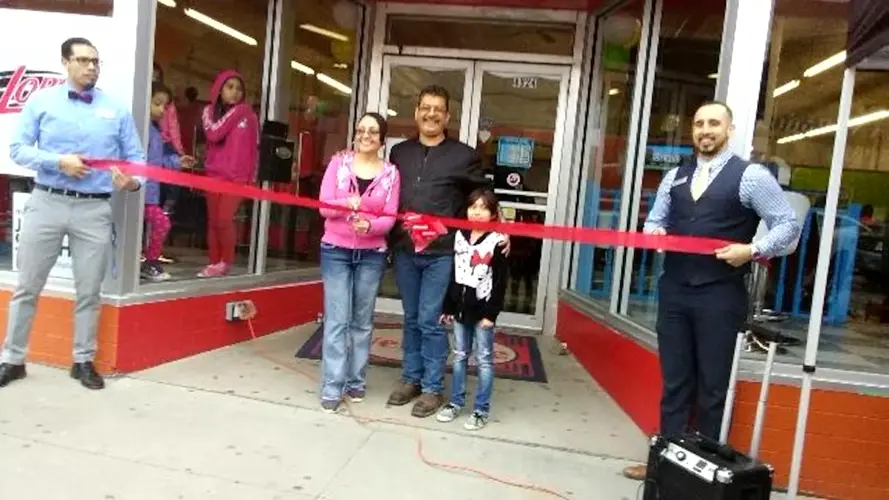 Viuda de Omaha gana veredicto de $11.3 millones tras rechazo de seguro de vida de su esposo