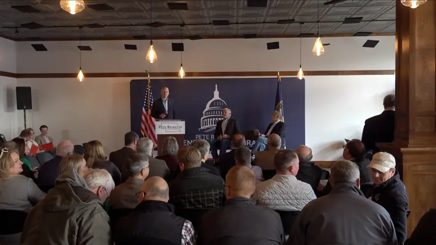 Sen. Pete Ricketts holds roundtable for future progress of AG