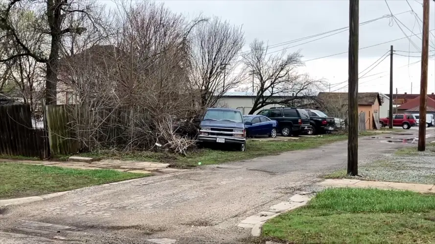 Fairbury city council amends parking ordinance in split vote, bans tent living in unanimous vote