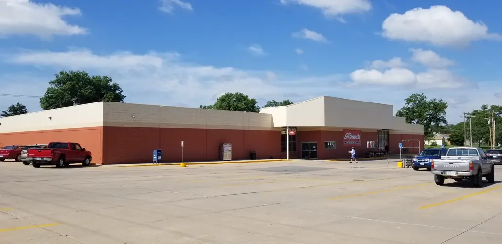 City of Beatrice recommends liquor license approval for new Russ's Market