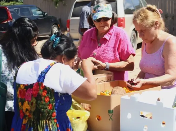 Nebraska evalúa exigir prueba de ciudadanía para recibir alimentos federales