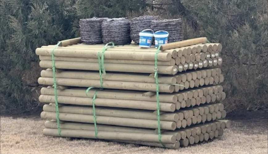 Central Nebraska rancher donates feed, fencing for fire victims