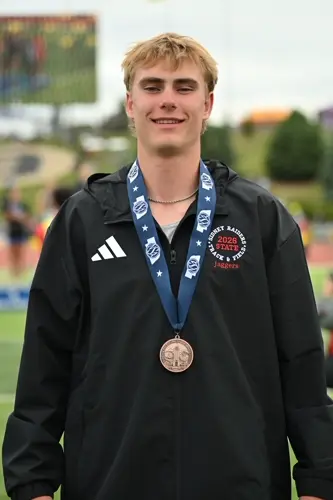 Sidney closes strong at Class B state meet; Scottsbluff, Gering add medals in Omaha