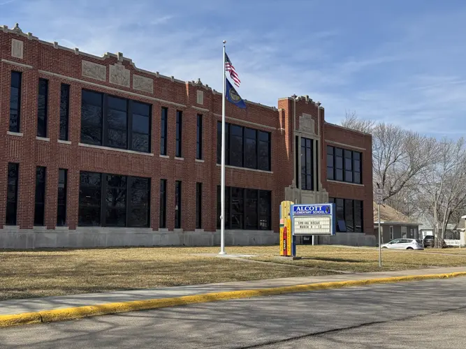 Hastings Teacher, Superintendent's Wife, Resigns After Shoplifting Incident