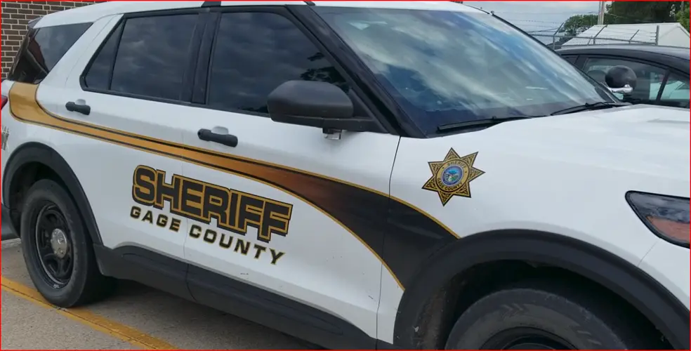 Car-deer collision injures Beatrice man