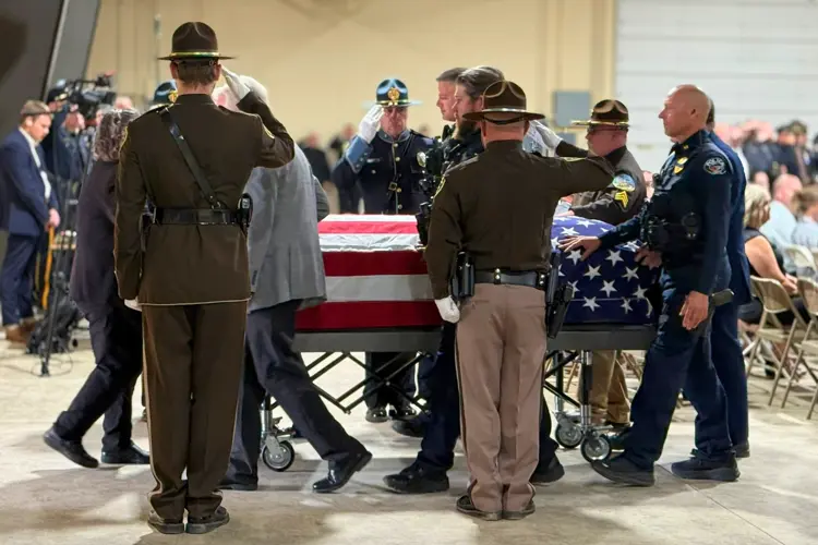Crete public, Nebraska police pay final respects to Crete police chief Gary Young