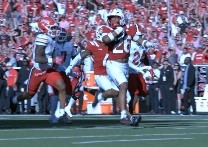 Huskers dominate second half, pull away from Maryland for 48-23 win